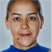 Tengo empatía, carisma y paciencia para enseñar tanto a niños como adultos.